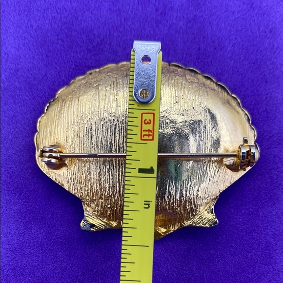 💛 Vintage Gold & Green Jade Chip Shell Brooch - Picture 3 of 4